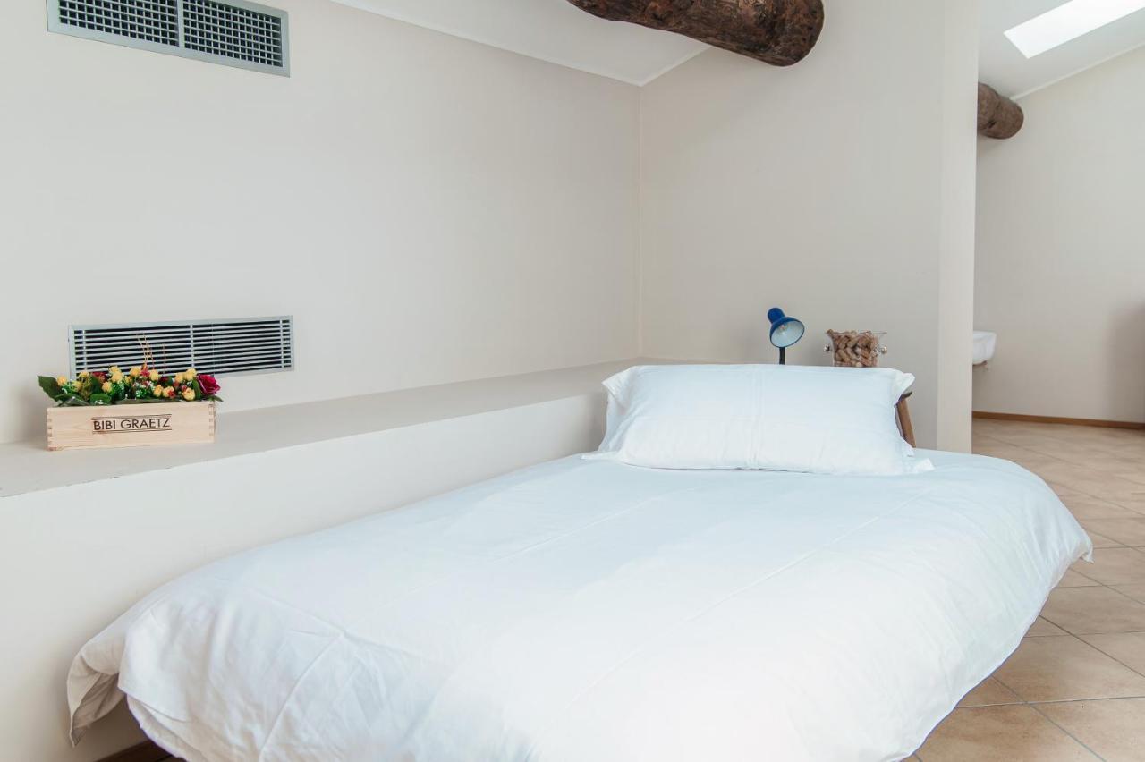 Grape Attic 72 - The House Of Travelers Apartamento Como Exterior foto