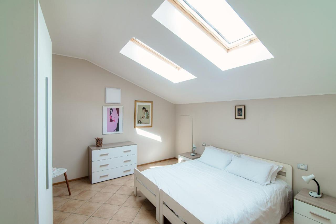 Grape Attic 72 - The House Of Travelers Apartamento Como Exterior foto